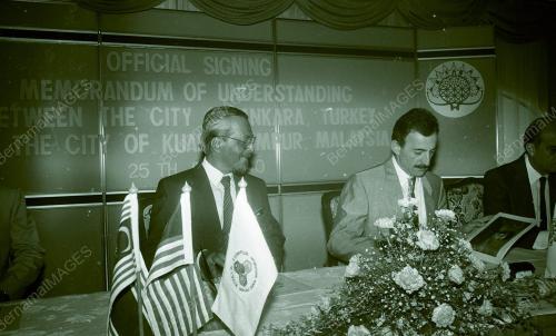 KL04_250690_PERJANJIAN