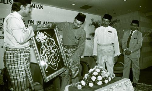 KL04_250690_PERSIDANGAN