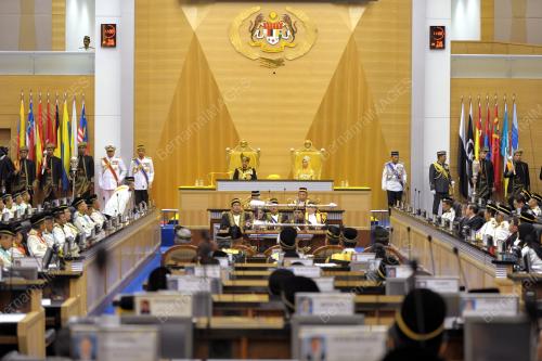 KL04_25062013_AGONG