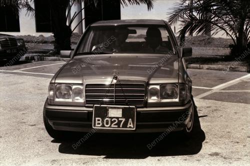 MERCEDES BENZ 250D