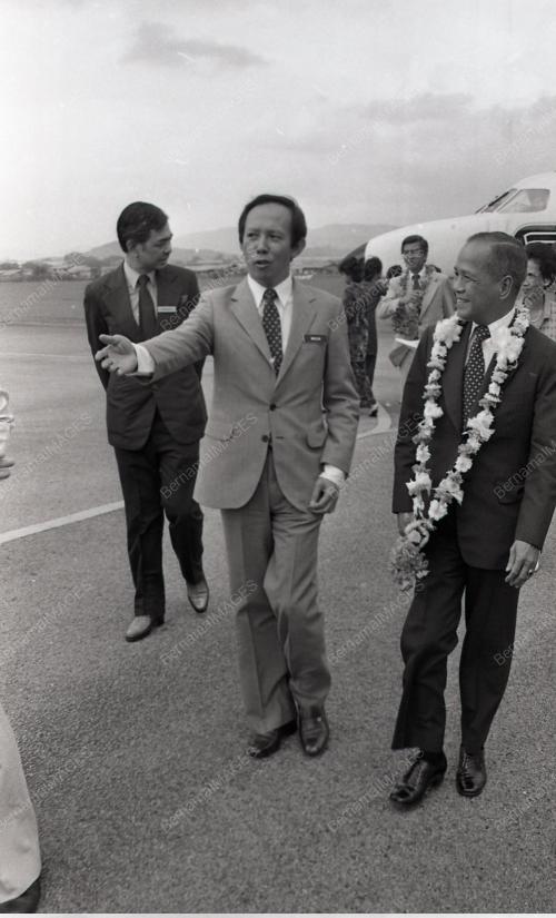 MENTERI DALAM NEGERI THAILAND