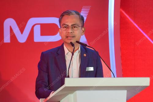 FAHMI FADZIL