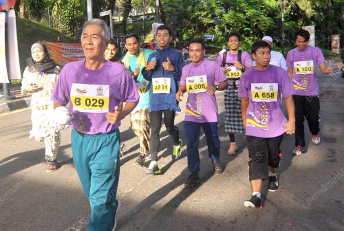 KL04_25112012_LARIAN