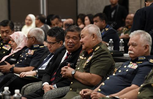 KL04_25112019_MENTERI_TENTERA_BN201911248739