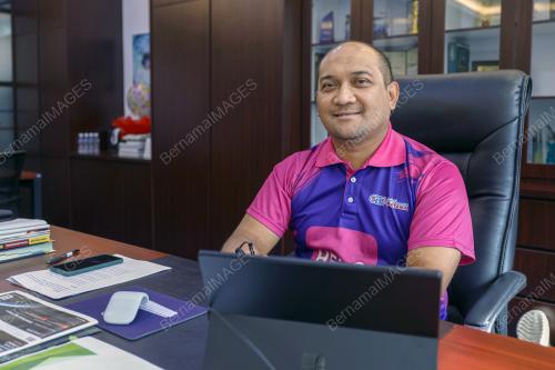 KHAIRIL ANUAR MOHAMMAD
