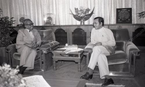 DR. MAHATHIR MOHAMAD