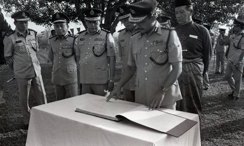 MOHAMMED HANIFF OMAR