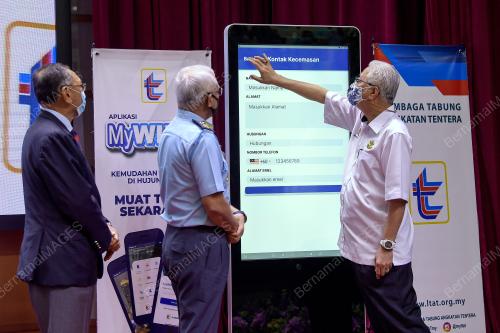 DATUK SERI ISMAIL SABRI YAAKOB