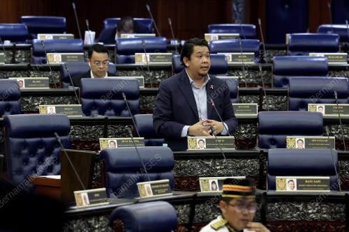DATUK LUKANISMAN AWANG SAUNI