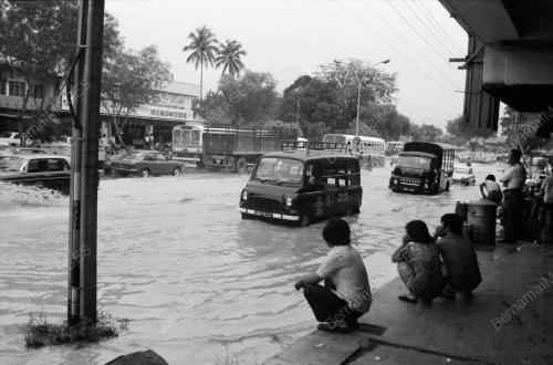BANJIR JALAN CHERAS