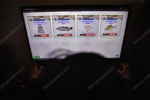 KAWALAN PERGERAKAN KENDIRI DAN KELUARGA