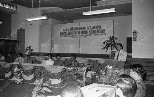 KL04_27082015_AMANAH_SAHAM