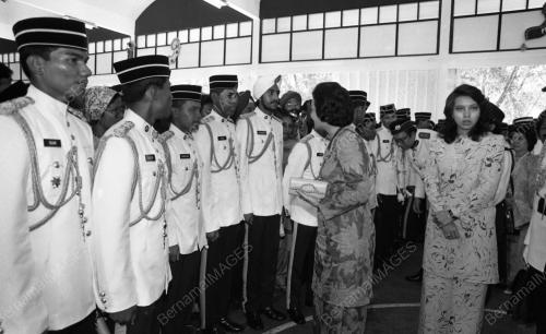KL04_27082015_KADET_AGONG