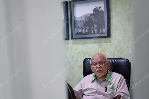 ADZMI HASSAN