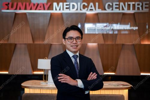DR CHRISTOPHER LEE KHENG SIANG