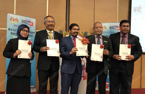 DATUK SERI DR MOHD UZIR MAHIDIN