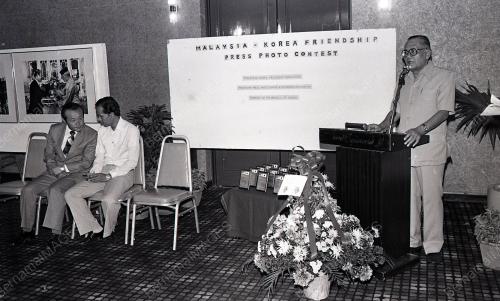 PERTANDINGAN FOTO