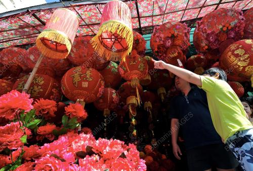 KL04_28012013_TINJAUAN_CNY