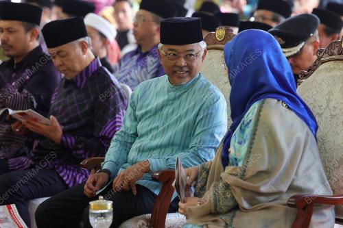 AL-SULTAN ABDULLAH RI'AYATUDDIN AL-MUSTAFA BILLAH SHAH