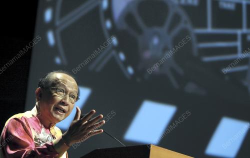 DR RAIS YATIM