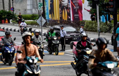 OPERASI HORMAT UNDANG-UNDANG JALAN RAYA POLIS KL
