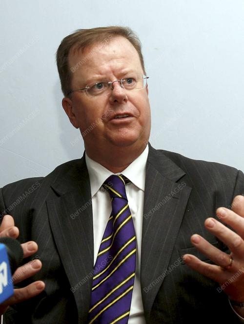STEPHEN ROBERTSON