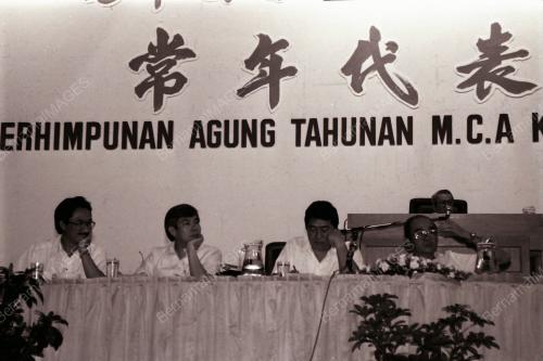 DATUK SERI DR. LING LIONG SIK