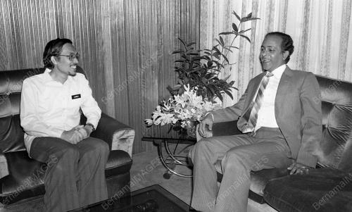 ANWAR IBRAHIM