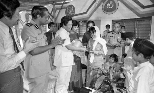 MAJLIS PENYERAHAN KUNCI RUMAH