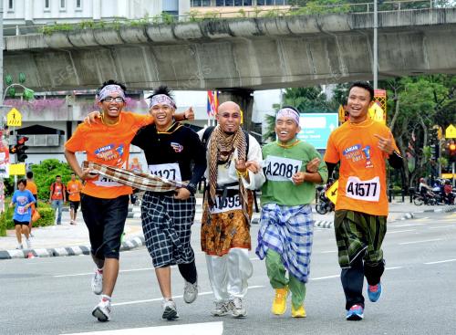KL04_31122012_LARIAN