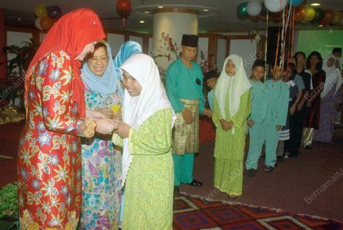 KL05-03_02_2001_DUIT_RAYA_19012016