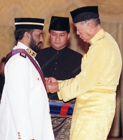 KL05-05_09_2000_AGONG-DR_MOHAN_13012016