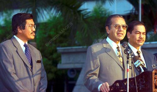 KL05-09_07_2001_PM-KHAZANAH_28012016