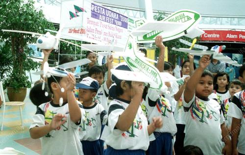 KL05-10_06_2000_PESTA_UDARA_08012016