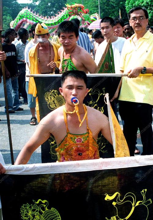 KL05-18_05_2000_HARI_WESAK_07012016