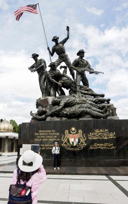 KL05_01012017_TUGU_NEGARA