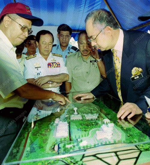 DATUK SERI NAJIB TUN RAZAK