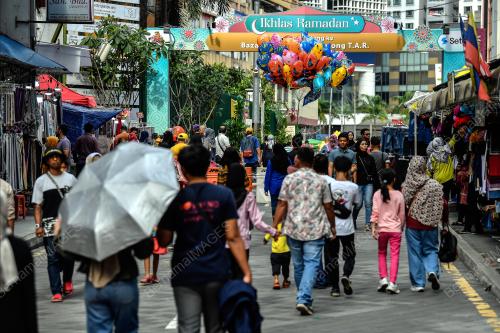 TINJAUAN ORANG RAMAI MEMBELI BELAH