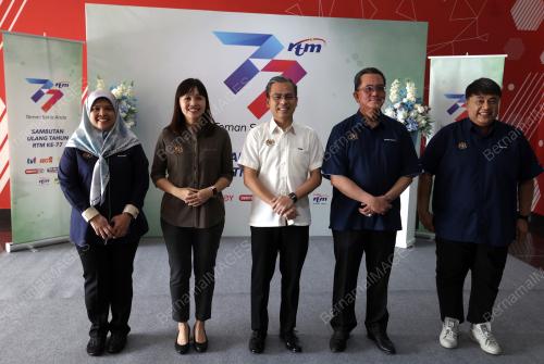 FAHMI FADZIL