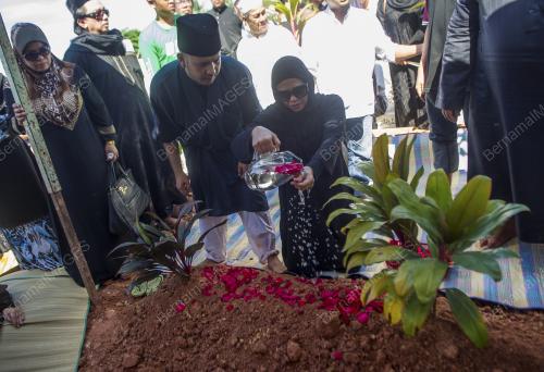 KL05_01052015_JENAZAH