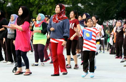 KL05_01092014_SENAMROBIK