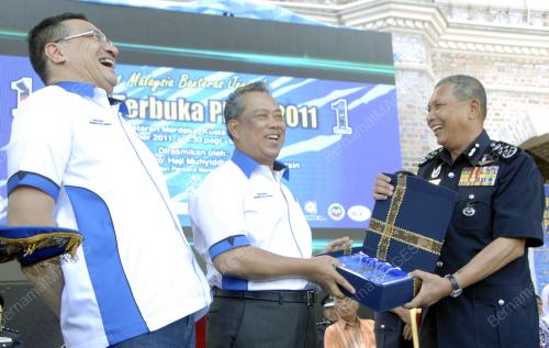 TAN SRI MUHYIDDIN YASSIN