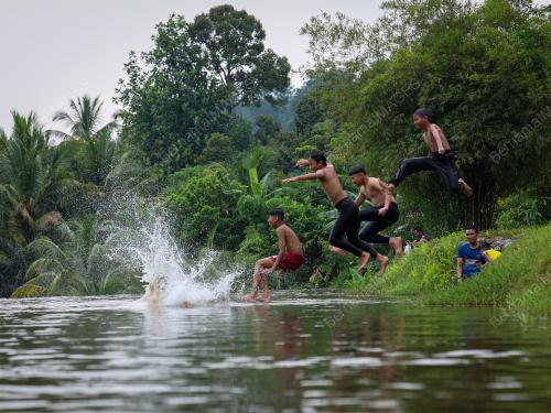 TINJAUAN CUACA PANAS