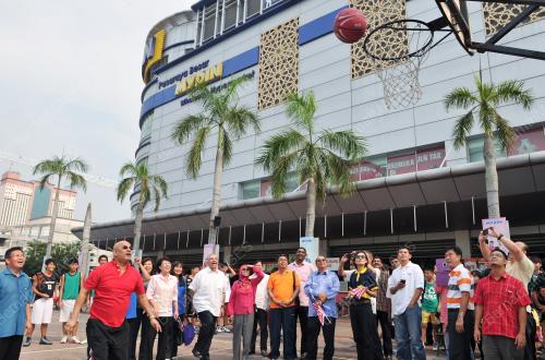 KL05_02092012_MAGLIN_KERANJANG