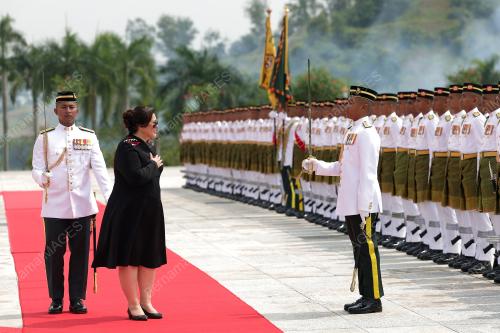 DAME CINDY KIRO