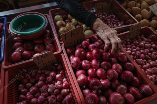 TINJAUAN HARGA BAWANG NAIK MENDADAK