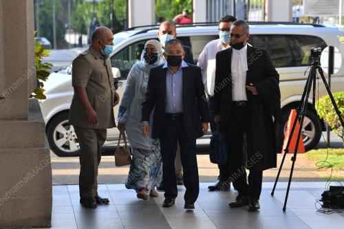 TAN SRI MOHD ISA SAMAD