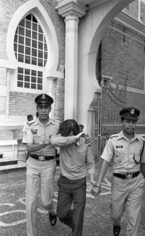 KL05_03032015_HUKUM_GANTUNG