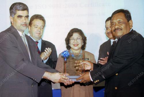 DATUK SERI RAFIDAH AZIZ