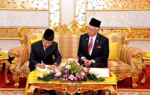 KL05_03042013_AGONG